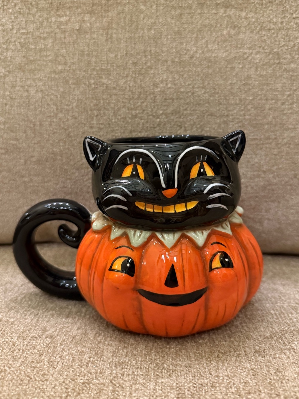 Johanna Parker Cat Pumpkin Vintage Halloween Ceramic Mug Brand New